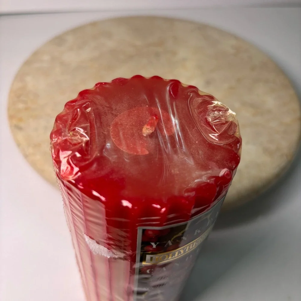 Yankee Candle Hollyberry Pillar Candle 3x6 Red Ribbed Vintage Scented Sealed